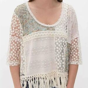 BUCKLE Cropped Cream Boho Top